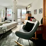 Modern Flat Near Downtown Апартаменты Пловдив