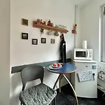Апартаменты Modern Flat Near Downtown *