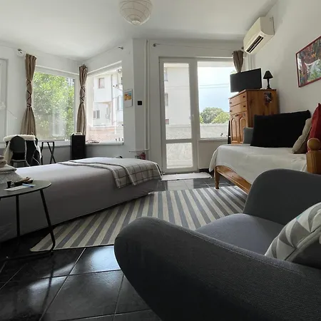 Modern Flat Near Downtown * Пловдив