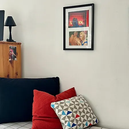 Modern Flat Near Downtown Пловдив