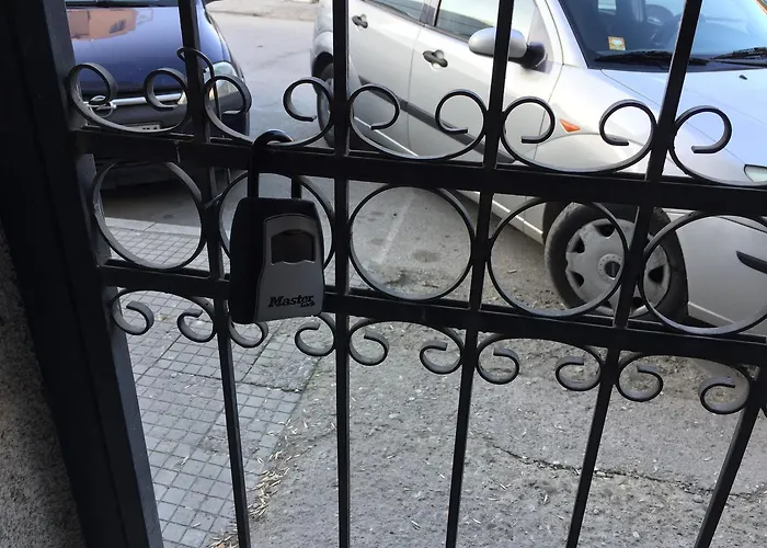 Modern Flat Near Downtown Apartament